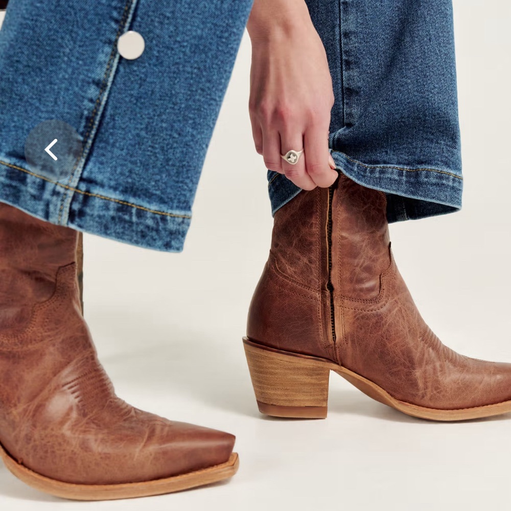 TECOVAS The Daisy Boots